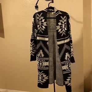 Women’s Aztec Print Cardigan